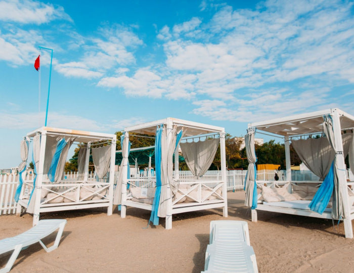 Песчаный пляж - Парк-отель «Романова»