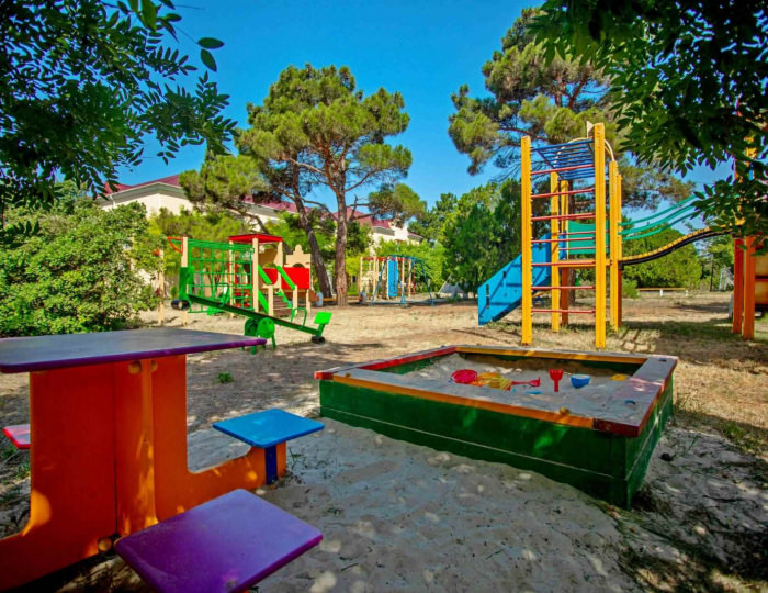 Детская площадка - Парк-отель «Романова»