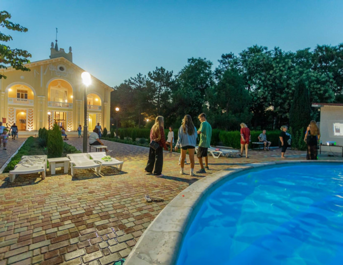 Контакты - Парк-отель «Романова»